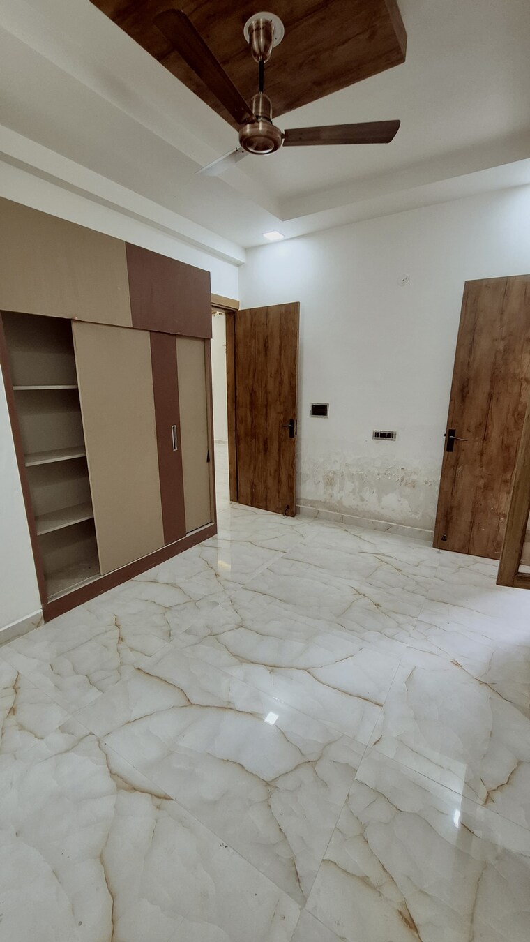 Room, vihaan-floors 2 Bedroom 1050 Sq.Ft. Builder Floor In Roza Jalalpur Greater Noida 9610742