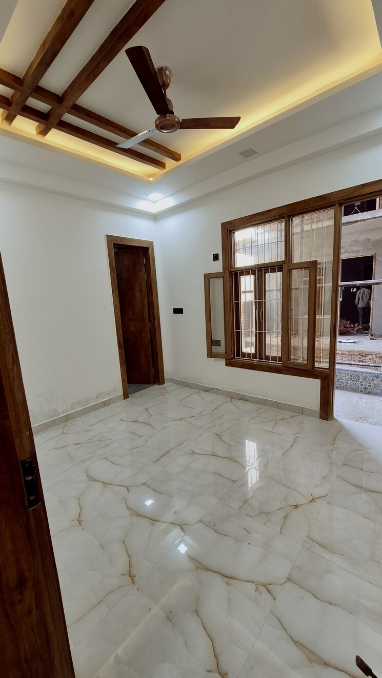 Room, vihaan-floors 2 Bedroom 1050 Sq.Ft. Builder Floor In Roza Jalalpur Greater Noida 9610742