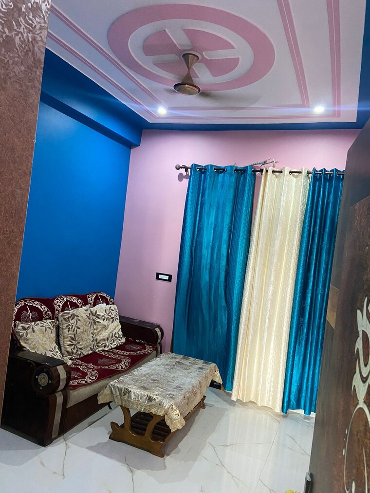 Room, gomti nagar Pg For Boys & Girls In Gomti Nagar 9610724