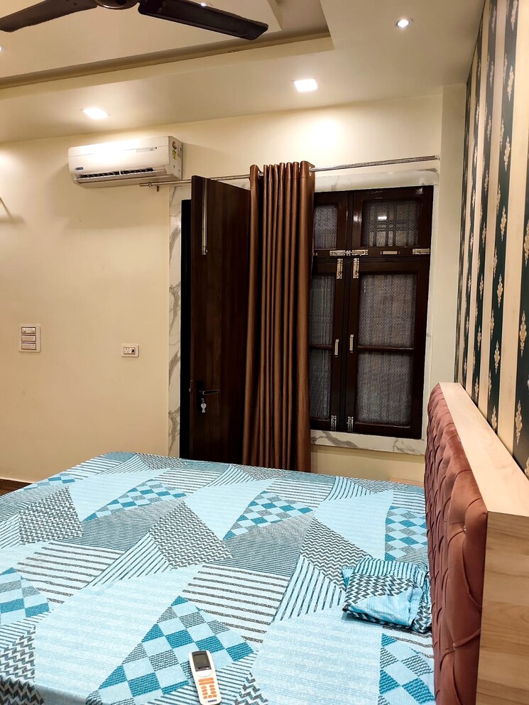 Room, gomti nagar Pg For Boys & Girls In Gomti Nagar 9610724