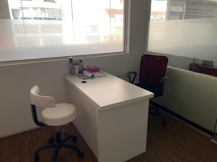 Team Area, real-tech-park Commercial Office Space 700 Sq.Ft. In Vashi Sector 30a Navi Mumbai 9610753