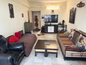 Room in  Pg at Versova Heaven CHS, Andheri West – for Rent