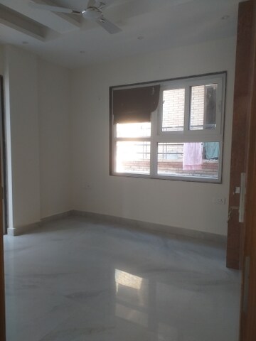 Room in 2 BHK Builder Floor at Old Rajinder Nagar – for Rent