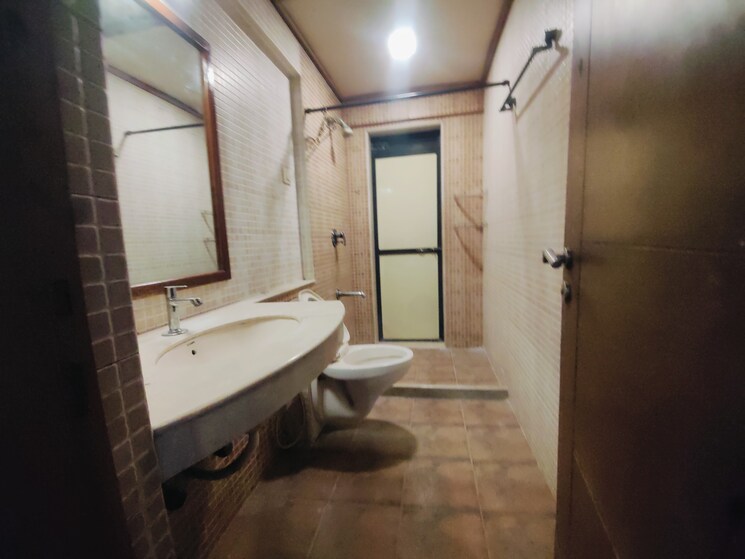 Bathroom, malad west 2 Bedroom 910 Sq.Ft. Apartment In Malad West Mumbai 9610846