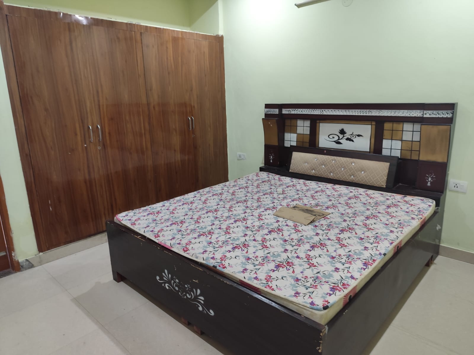 2 BHK + Extra Room 55 Sq.Mt. Builder Floor in RWA Apartments Sector 12