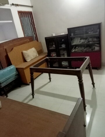 Living Room in 2 BHK Independent House at Aliganj – for Rent