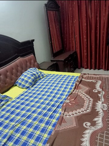 Bedroom in 2 BHK Independent House at Aliganj – for Rent