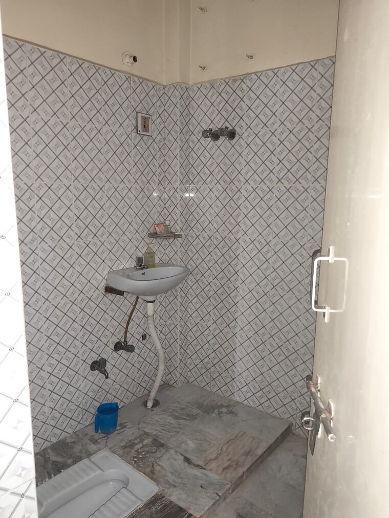 Room, gomti nagar Pg For Boys & Girls In Gomti Nagar 9610869