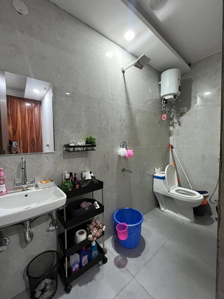 Attached Bathroom, saket 1 Bedroom 550 Sq.Ft. Apartment In Saket Delhi 9610874