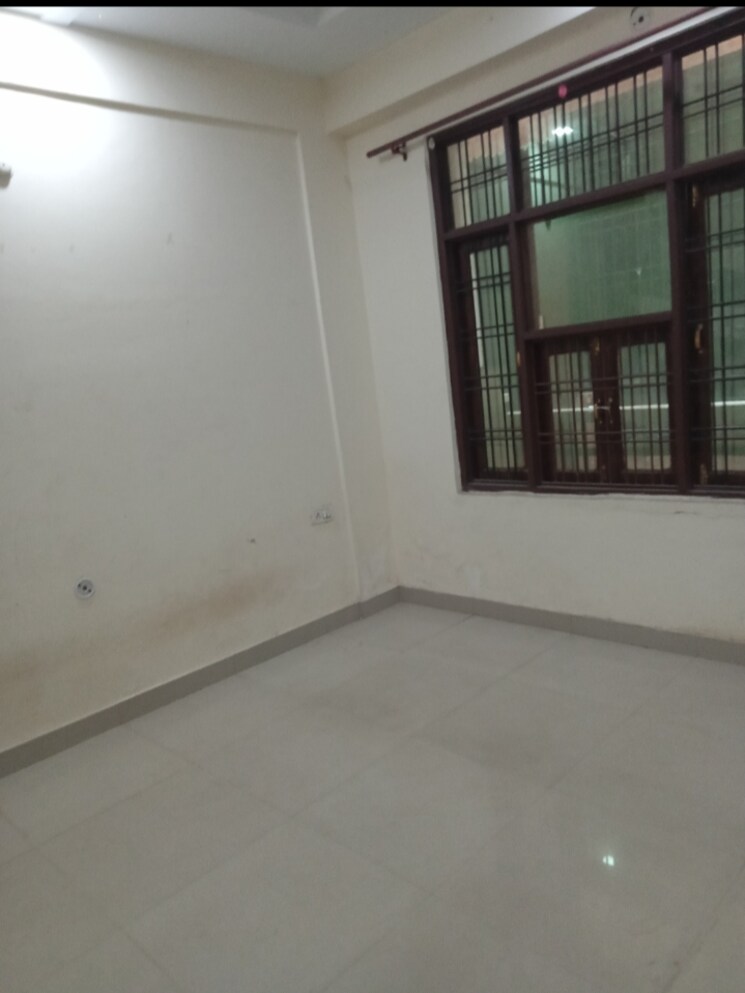 Room, vikas nagar 2 Bedroom 2000 Sq.Ft. Villa In Vikas Nagar Lucknow 9610903