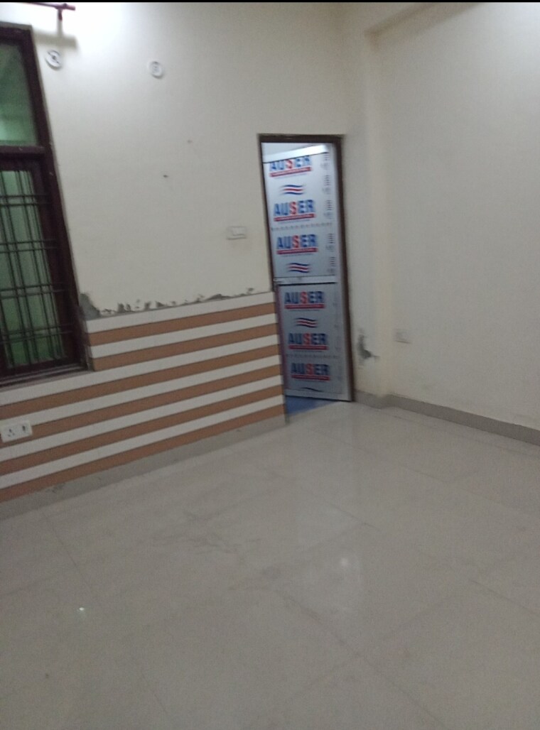 Room, vikas nagar 2 Bedroom 2000 Sq.Ft. Villa In Vikas Nagar Lucknow 9610903