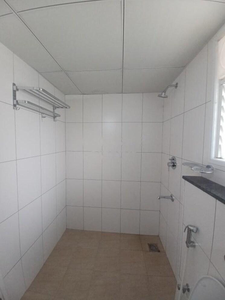 Bathroom, godrej-aqua 3 Bedroom 935 Sq.Ft. Apartment In International Airport Road Bangalore 9610864