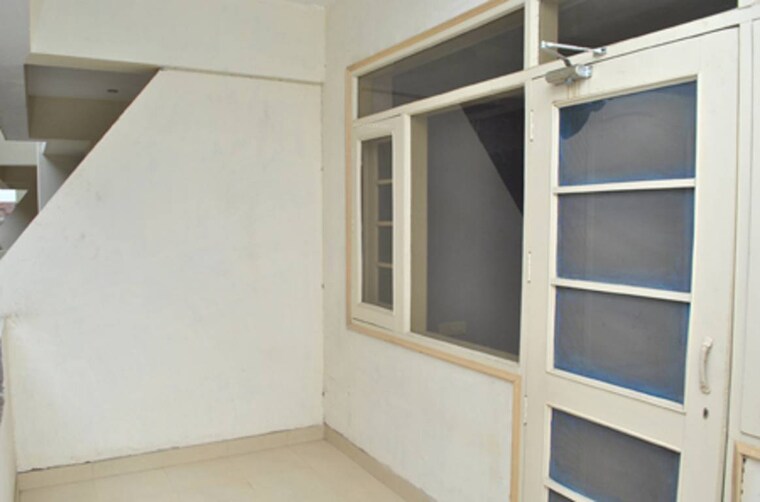 Room, skynet-towers 3 Bedroom 1750 Sq.Ft. Apartment In Patiala Road Zirakpur 9610996