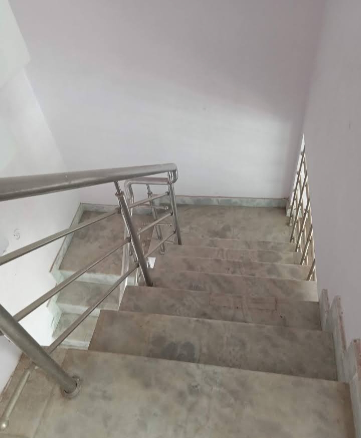 1 BHK + Pooja Room Independent House For Rent in Jankipuram