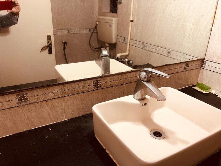 Bathroom, ivory-towers-chs-ltd 2 Bedroom 710 Sq.Ft. Apartment In Bhakti Park Mumbai 9611013