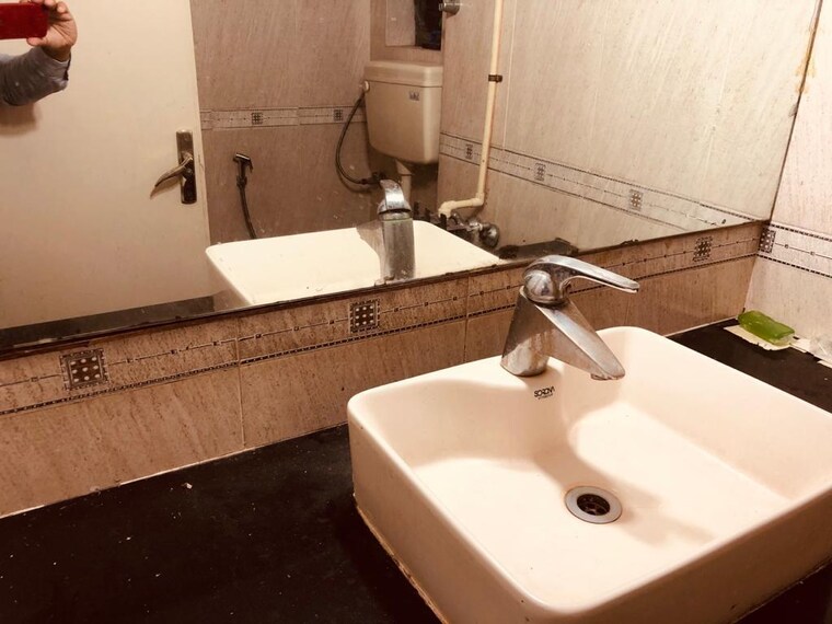 Bathroom, ivory-towers-chs-ltd 2 Bedroom 710 Sq.Ft. Apartment In Bhakti Park Mumbai 9611013