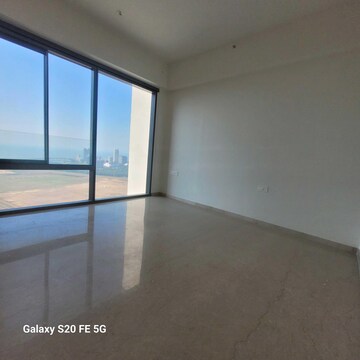 Room in 3 BHK Apartment at Piramal Mahalaxmi, Mahalaxmi – for Sale