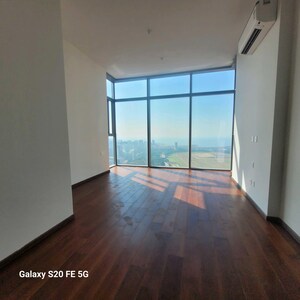 Room in 3 BHK Apartment at Piramal Mahalaxmi, Mahalaxmi – for Sale