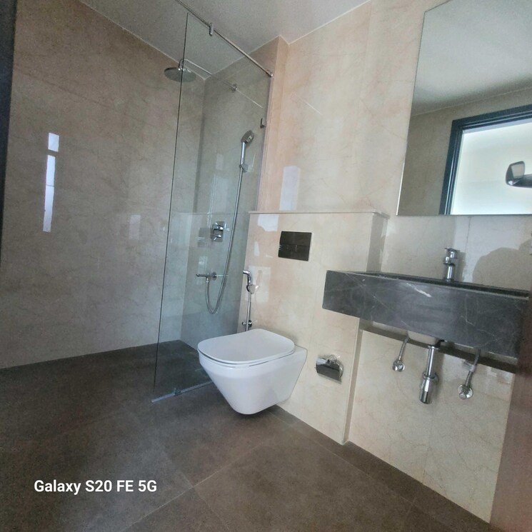 Bathroom, piramal-mahalaxmi 3 Bedroom 1347 Sq.Ft. Apartment In Mahalaxmi Mumbai 9611017
