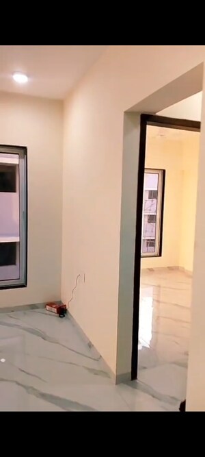 Room in 2 BHK Apartment at Vakola – for Rent