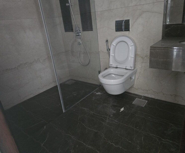 Bathroom, lokhandwala-minerva-mahalaxmi 3 Bedroom 1870 Sq.Ft. Apartment In Mahalaxmi Mumbai 9611046