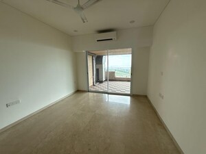Room in 3 BHK Apartment at Lokhandwala Minerva Mahalaxmi, Mahalaxmi – for Sale