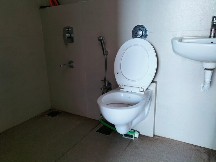 Bathroom, je-and-vee-vrindavan 1 Bedroom 404 Sq.Ft. Apartment In Malad East Mumbai 9611087