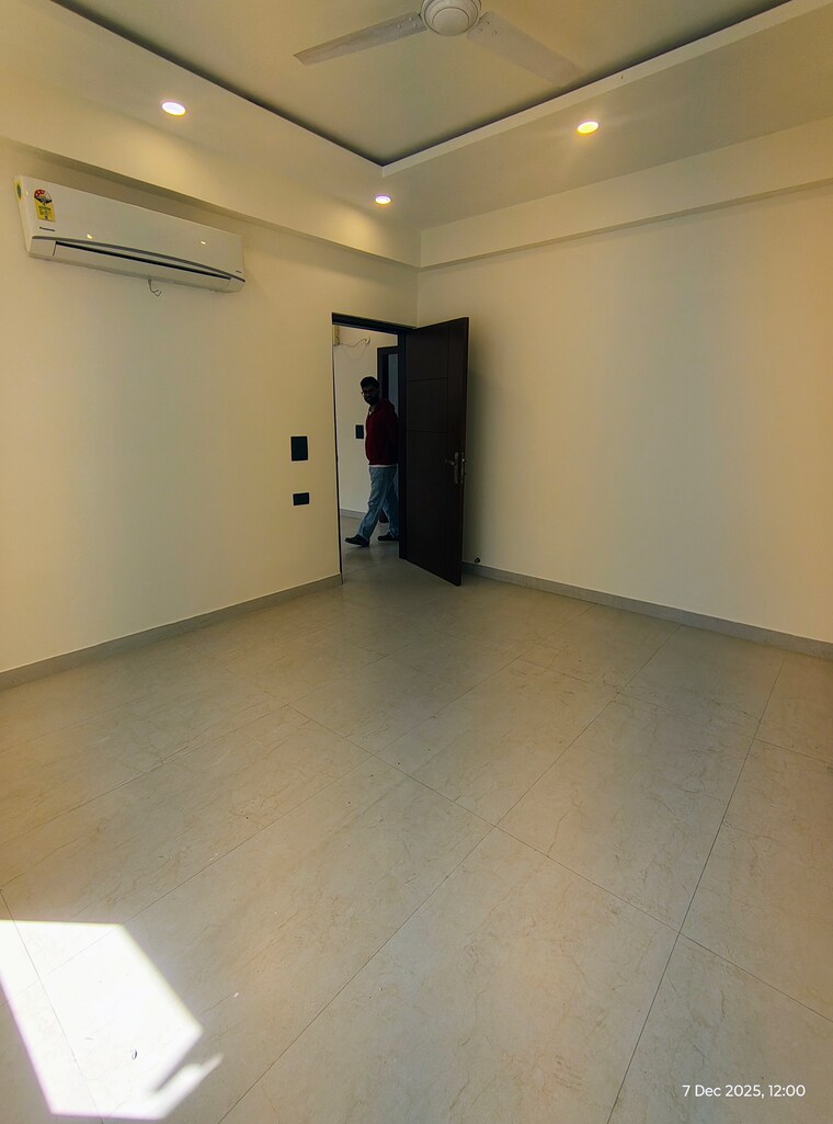 Room, signature-global-prime 2 Bedroom 834 Sq.Ft. Apartment In Sector 63a Gurgaon 9611128