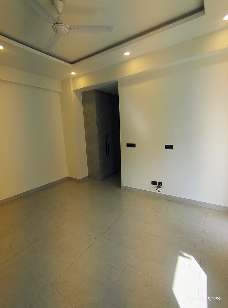 Room, signature-global-prime 2 Bedroom 834 Sq.Ft. Apartment In Sector 63a Gurgaon 9611128