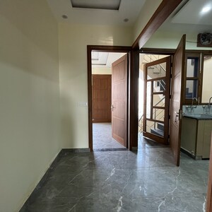 Room in 2 BHK Builder Floor at Sector 66 B – for Rent