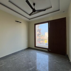 Room in 2 BHK Builder Floor at Sector 66 B – for Rent