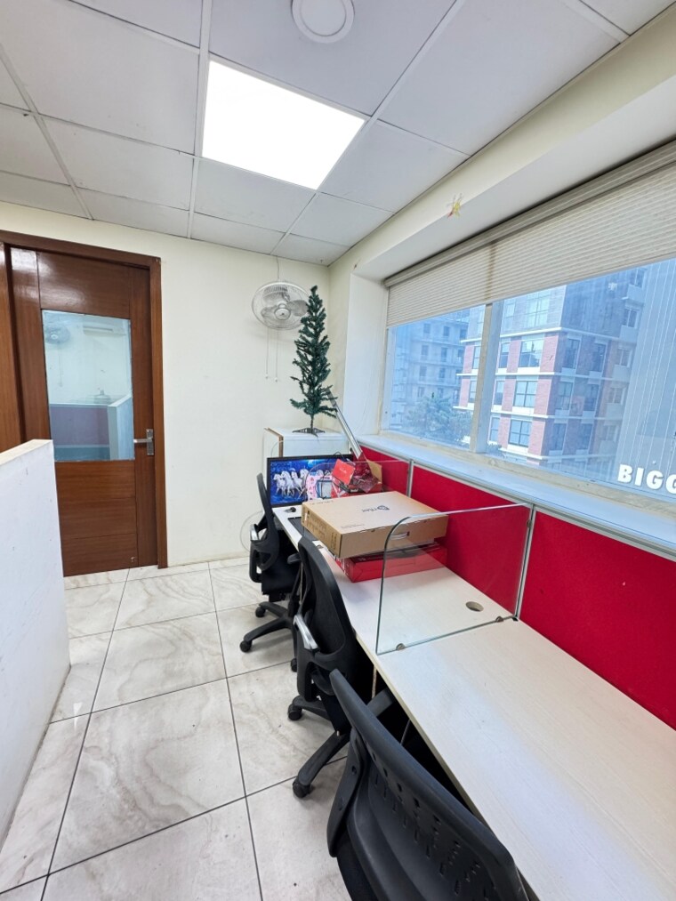 Team Area, sector 74 Commercial Office Space 600 Sq.Ft. In Sector 74 Mohali 9611146