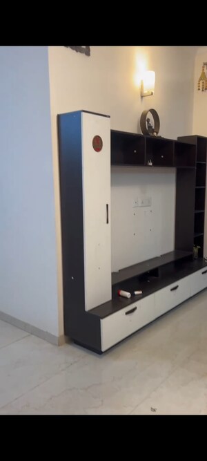 Kitchen in 3 BHK Apartment at Omaxe The Palace, Gomti Nagar – for Rent