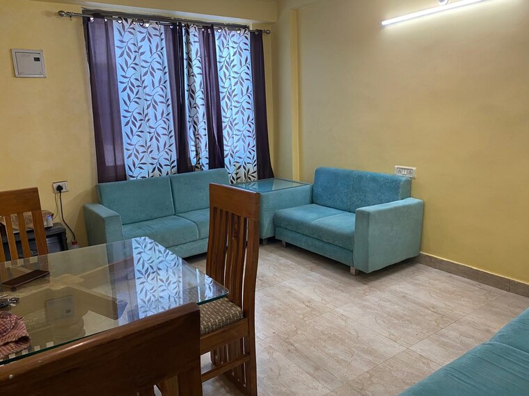 Room, gomti nagar Pg For Boys & Girls In Gomti Nagar 9611153