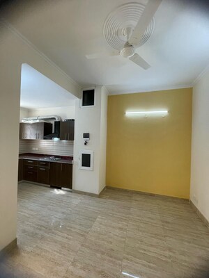 Room in 3.5 BHK Villa at Amrapali Dream Valley, Amrapali Dream Valley – for Sale