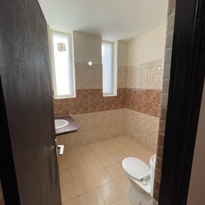 Bathroom in 3.5 BHK Villa at Amrapali Dream Valley, Amrapali Dream Valley – for Sale