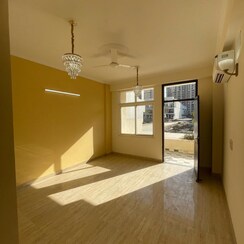 3.5 BHK + Servant Room Villa For Sale in Amrapali Dream Valley