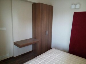 Room in 1 BHK Apartment at Paras Tierea, Sector 137 – for Rent