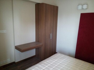 Room in 1 BHK Apartment at Paras Tierea, Sector 137 – for Rent