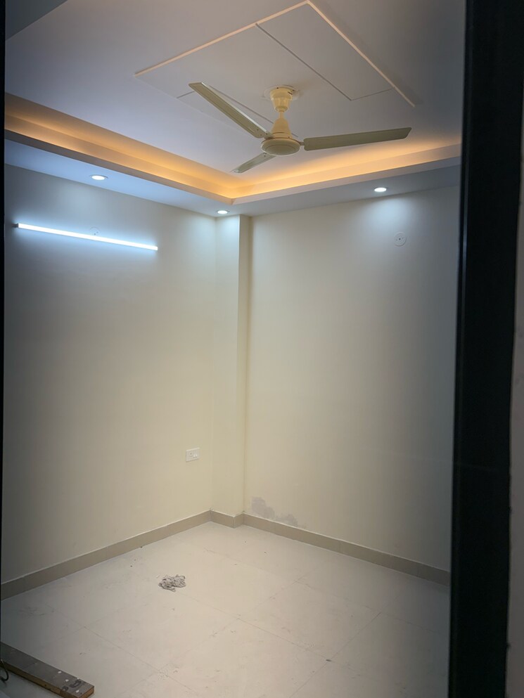 Room, bagdola 1.5 Bedroom 40 Sq.Yd. Builder Floor In Bagdola Delhi 9611214