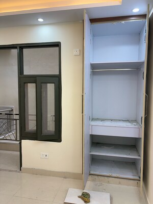 Room in 1.5 BHK Builder Floor at Bagdola – for Rent