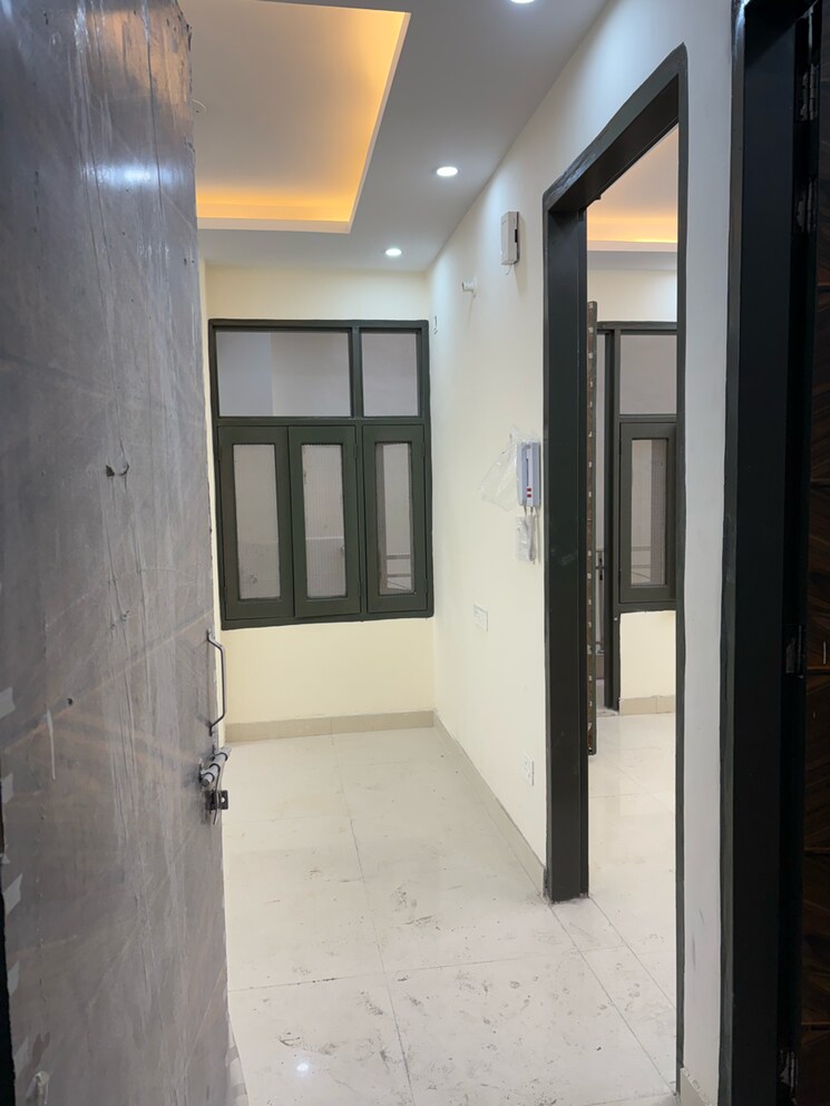 Room, bagdola 1.5 Bedroom 40 Sq.Yd. Builder Floor In Bagdola Delhi 9611214