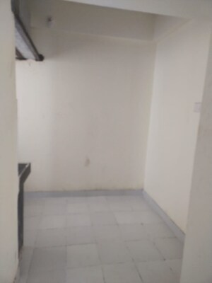 Room in 1 BHK Apartment at Kurla West – for Rent