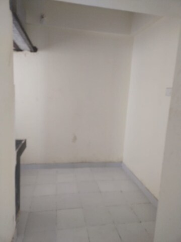 Room in 1 BHK Apartment at Kurla West – for Rent
