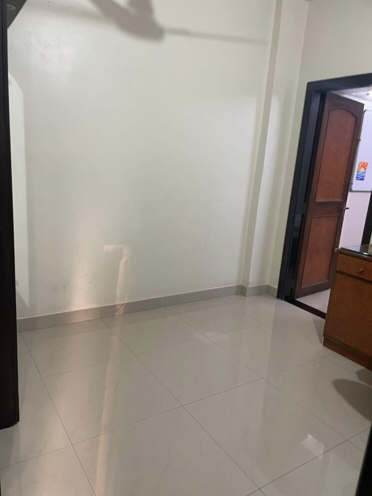 Room, kurla west 1 Bedroom 250 Sq.Ft. Apartment In Kurla West Mumbai 9611208