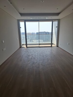 Room in 2 BHK Apartment at Kohinoor Zen Estate, Kharadi – for Rent