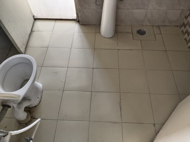 Bathroom, gaur-city-5th-avenue 2 Bedroom 1050 Sq.Ft. Apartment In Sector 4 Greater Noida Greater Noida 9611238