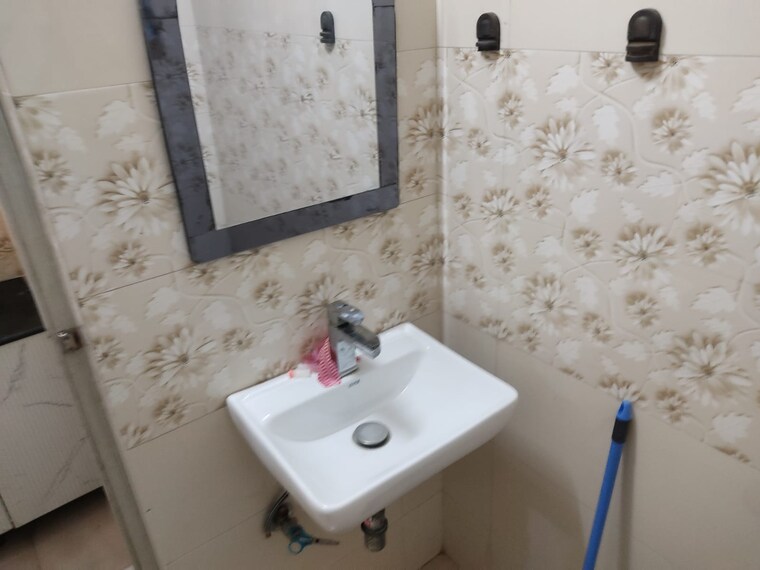 Bathroom, ip extension 4 Bedroom 2200 Sq.Ft. Apartment In Ip Extension Delhi 9611253