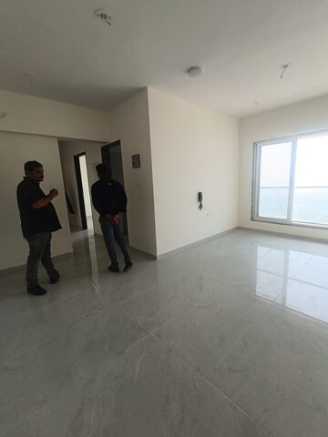 Room in 2.5 BHK Apartment at Bharat Arize, Goregaon West – for Rent