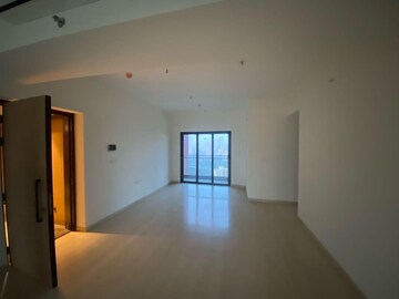 Room in 3 BHK Apartment at Lodha Vista, Lower Parel – for Sale